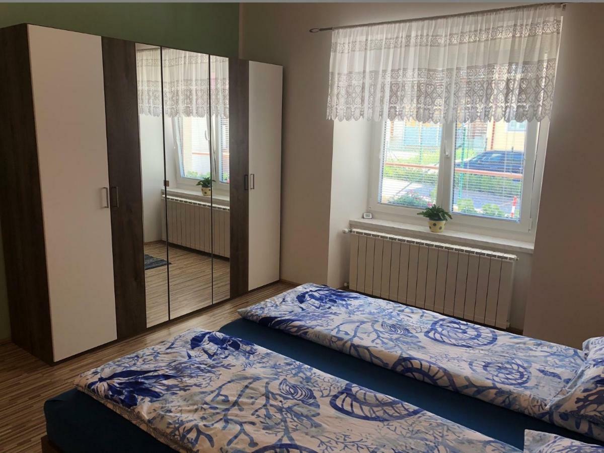 Apartma Mahnic 포스토이나 외부 사진